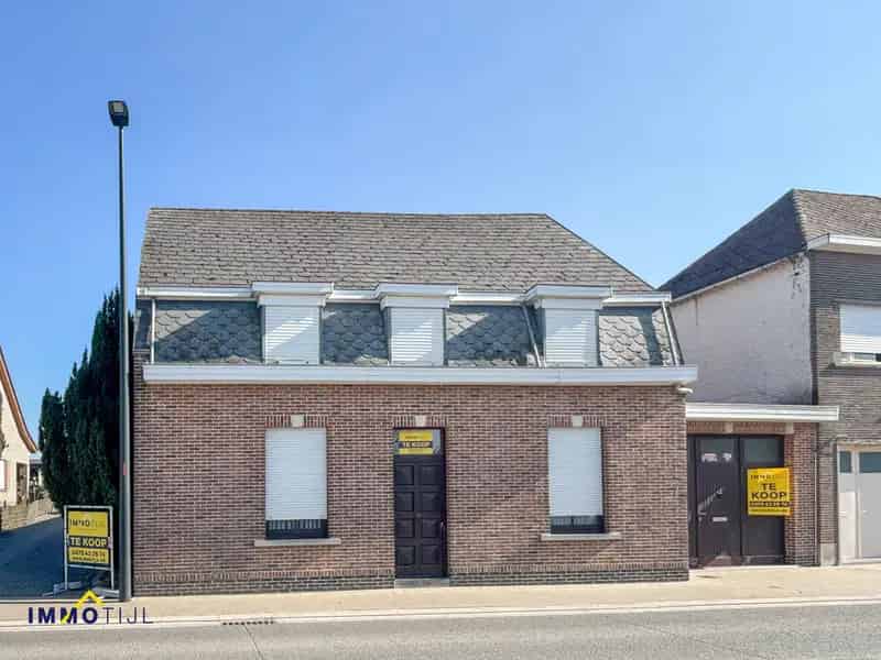 Huis te koop in Baardegem: 4 slaapkamers, garage en grote tuin