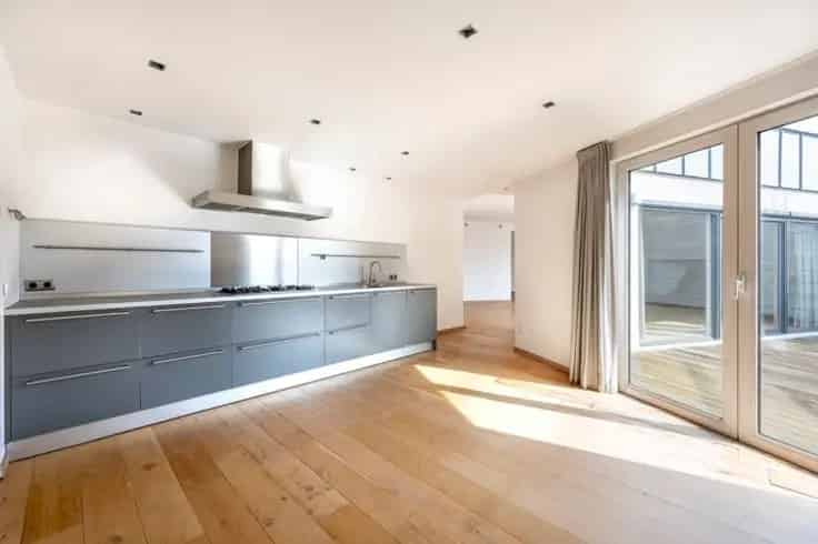 Penthouse Antwerpen Scheldekaaien: Luxe Art Deco met Terras