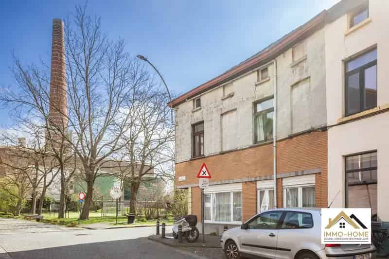 Huis te Koop Gent: Ruime Hoekwoning nabij Park