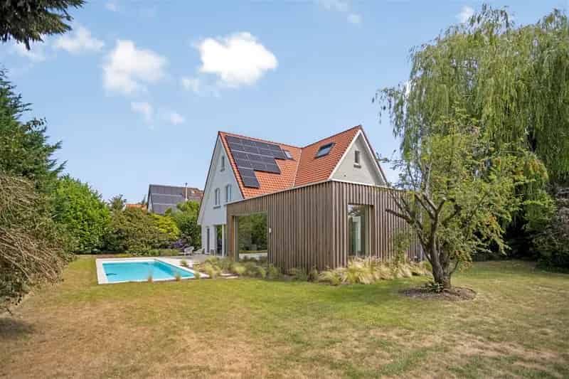 Gerenoveerde Villa te Heverlee met Zwembad