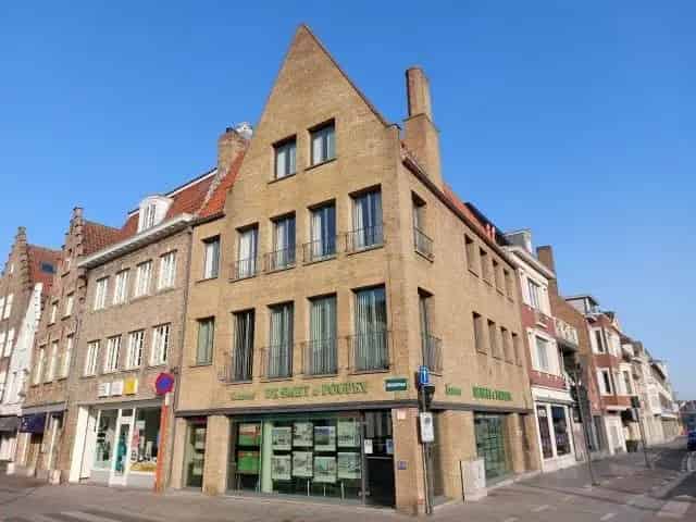 Autostaanplaats binnenkoer