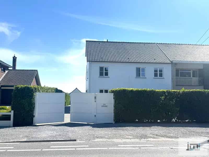 Huis te huur Tongersesteenweg: Ruime woning met 3 slaapkamers en tuin