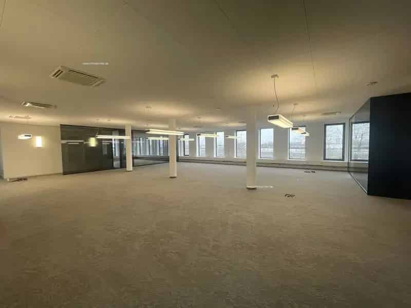 Kantoor te huur Zele 375m² E17