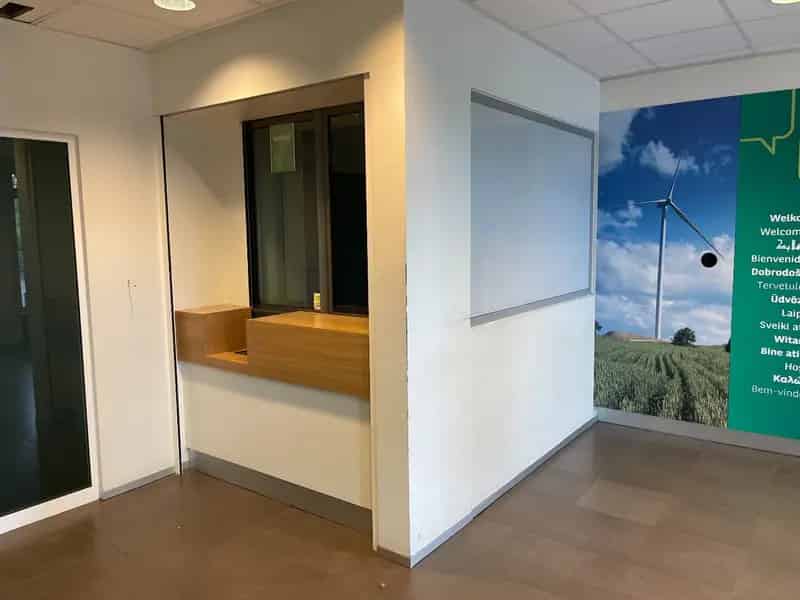 Kantoorgebouw 482m² te huur met tuin en garage