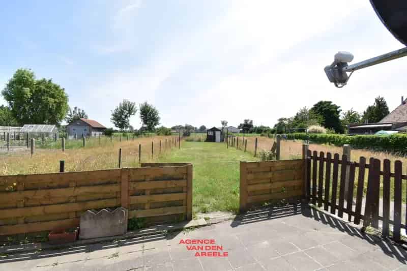 Te renoveren woning 2 slaapkamers grote tuin