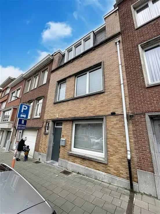 Huis Te Koop 180m2 3 slaapkamers 2 badkamers tuin