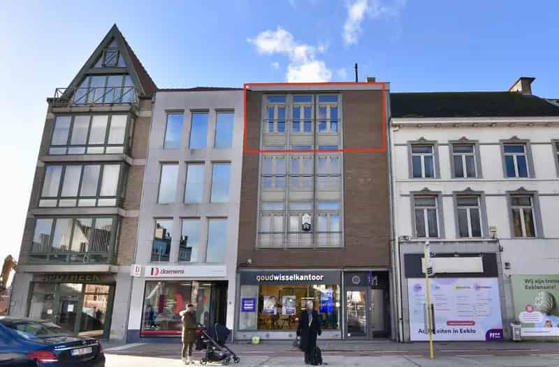 Luxe Duplex Appartement Eeklo Markt