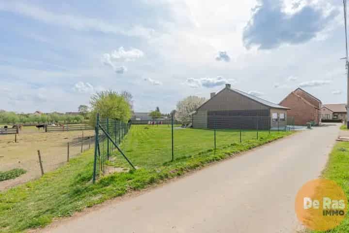 Bouwgrond te koop in Outer Ninove