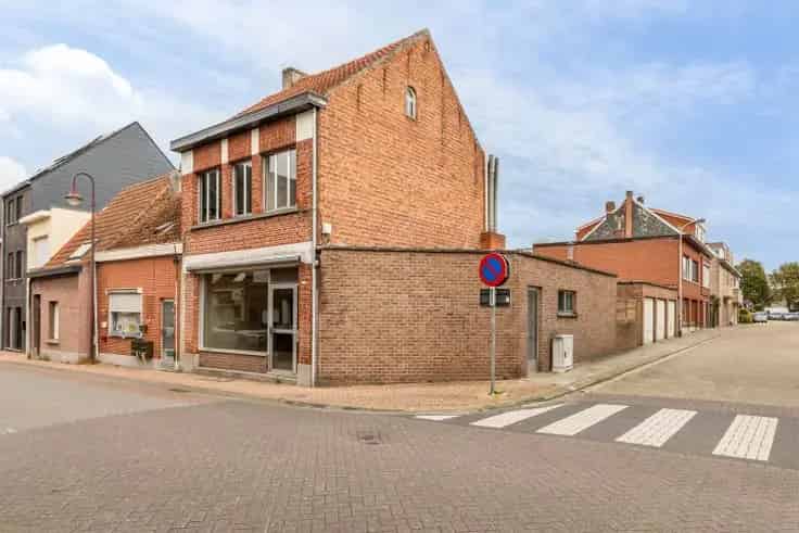 Huis Te Koop Duffel Centrum: Woning met Handelsruimte