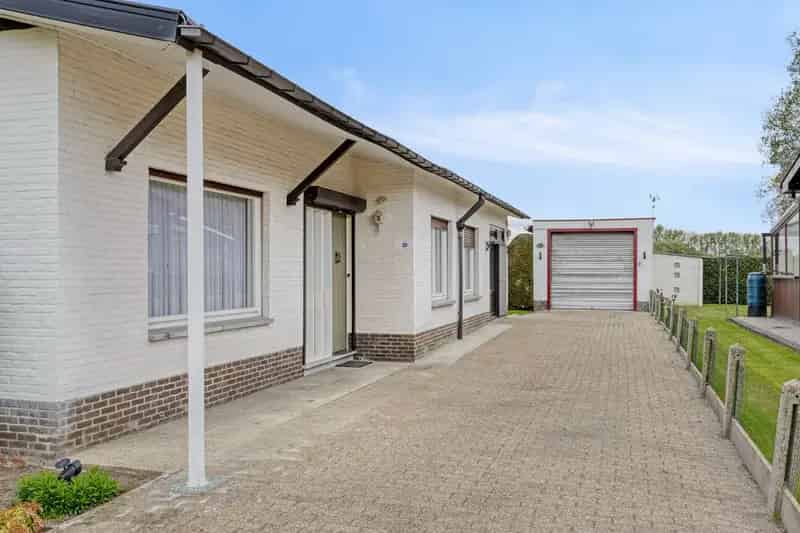 Ruime Gelijkvloerse Woning met Grote Garage en Tuin te Tongeren