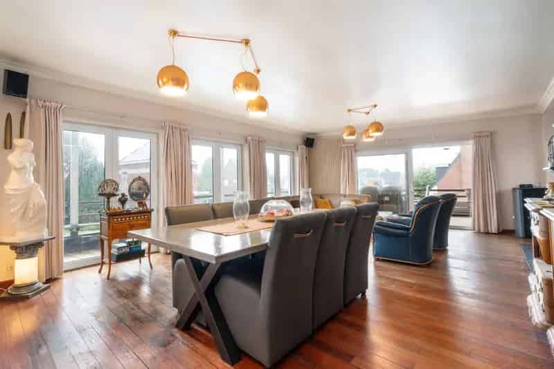 Duplex Appartement met Handelsruimte 189m² 800m² Schellebelle