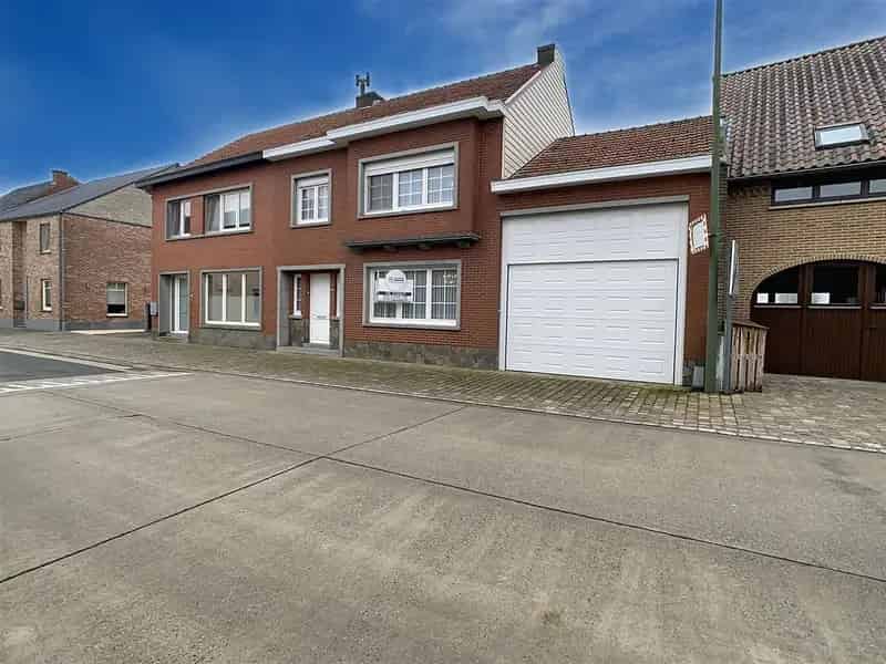 Ruime woning 3 4 slaapkamers poortgebouw garage tuin 9a 23ca