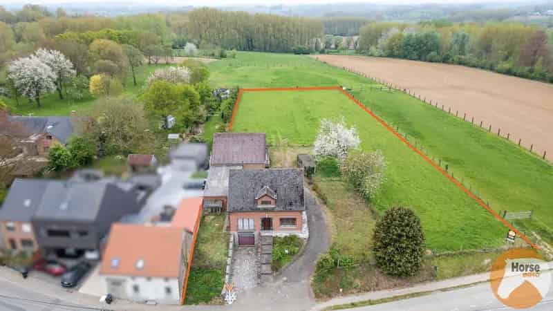 HERZELE - Woning met bijgebouw op 55are