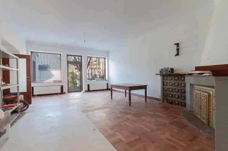 Huis Te Koop Ruime Slaapkamers Kelder Kantoren