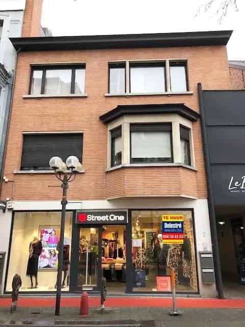 Goed Gelegen Commercieel Pand Te Huur