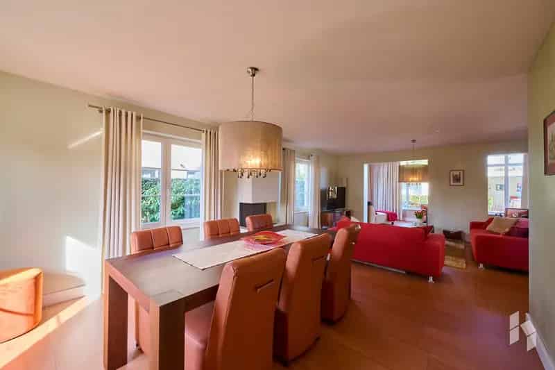 Huis te koop: 4 5 slaapkamers 265m² tuin carport
