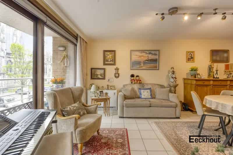 Appartement te koop met prachtig uitzicht op Petrus en Pauluskerk