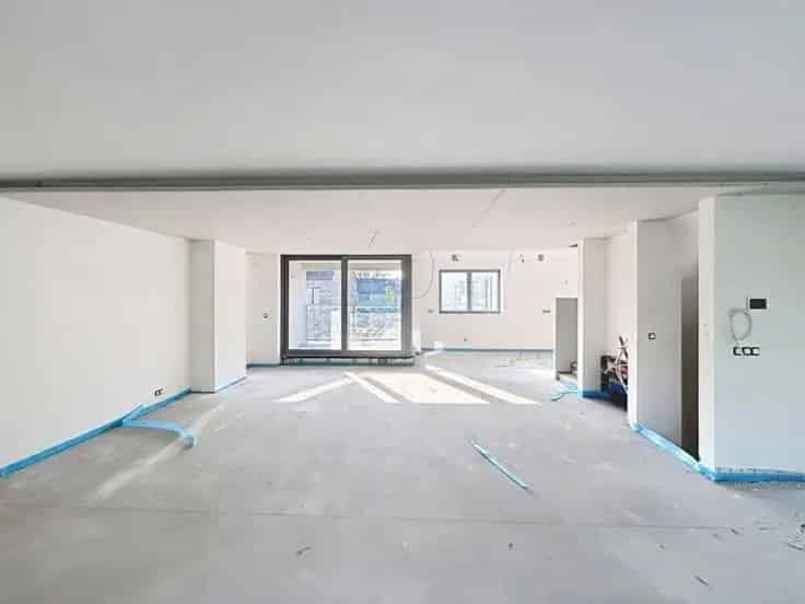 Huis Te Koop 308m²: Ruime gezinswoning met 3 slaapkamers en garage