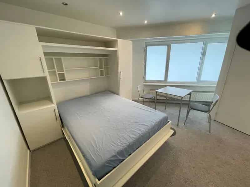 Appartement te huur: Kleine gemeubelde studio 25m²