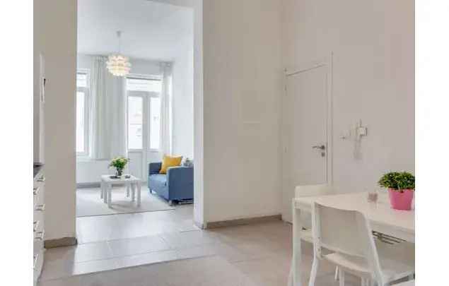 Huur 3 slaapkamer appartement van 100 m² in Schaerbeek - Schaarbeek