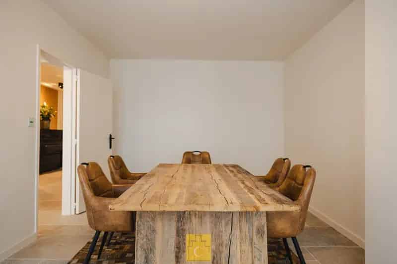 Huis te huur Brugge: Gerenoveerde stadswoning 340m² met garage en tuin