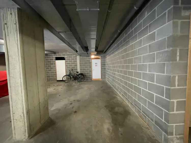 Autostaanplaats te huur Roeselare