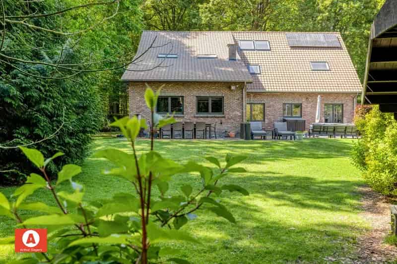 Ruim Landhuis 5 Slaapkamers Buggenhout-Bos