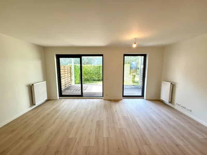 Gelijkvloers appartement te huur met 2 slaapkamers en ruim terras
