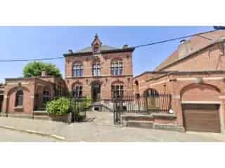 Herenhuis te koop Elzele - 4 slaapkamers - Grote tuin - Veel potentieel