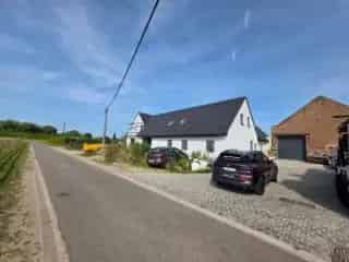 Villa te koop Zemst 11 slaapkamers grote hangar