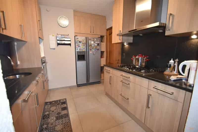 Huis te koop Houthalen-Helchteren 3 slaapkamers gerenoveerd