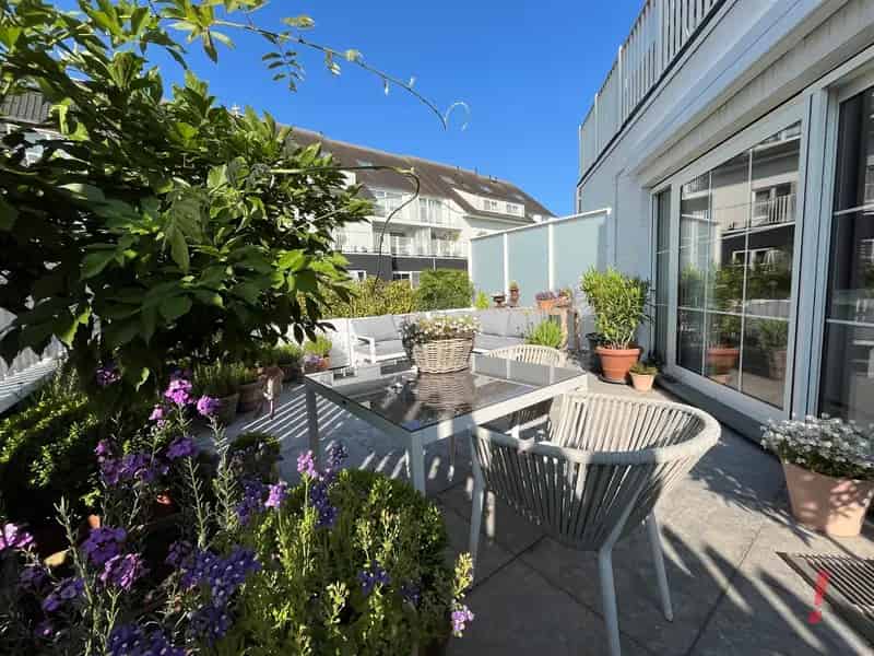 Gelijkvloers Appartement te Koop met Ruim Terras
