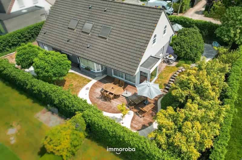 Villa te koop Zulte: Alleenstaande villa met karakter