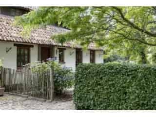 Huis te Koop Pelt - Ruime woning met paardenstallen en grote tuin