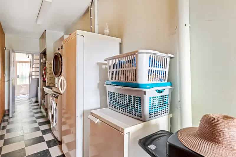 Te renoveren Bel-"Etage 3 slaapkamers tuin Merksem