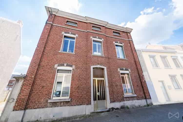 Huis te huur Soignies: 4 slaapkamers, grote zolder en veel potentieel