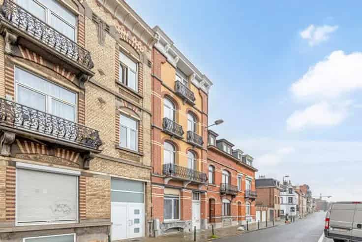 Appartementsblok Te Koop: 3 Appartementen met Tuin