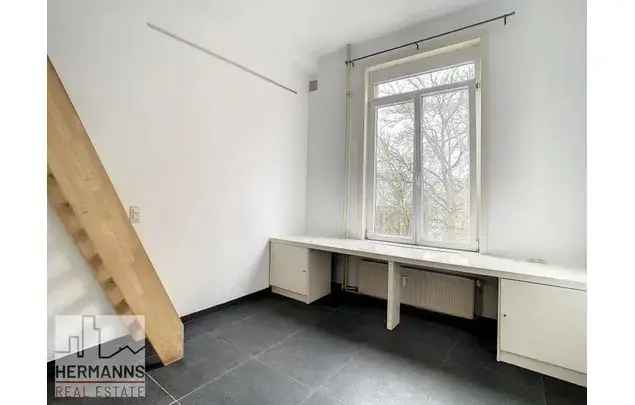 Huur 2 slaapkamer appartement van 52 m² in Schaerbeek - Schaarbeek