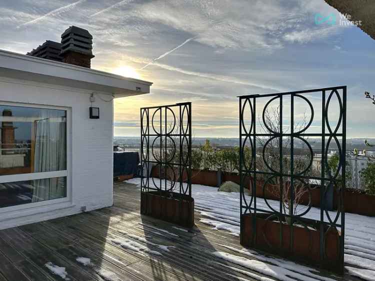 Penthouse kopen met drie slaapkamers in Uccle met prachtig terras