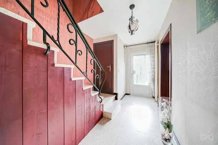Huis Te Koop Aubange: Charmante 3-Gevelwoning met Tuin