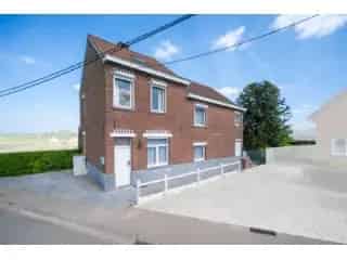 Huis te koop Dilbeek - Ruime woning met zonnige tuin