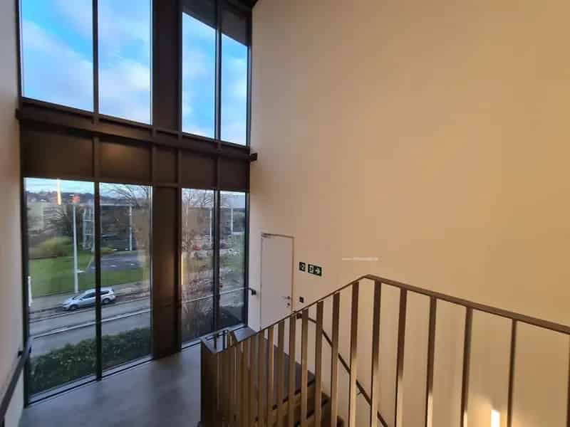 Nieuwbouw Kantoorruimte 400m² te Huur Drogenbos Nabij R0