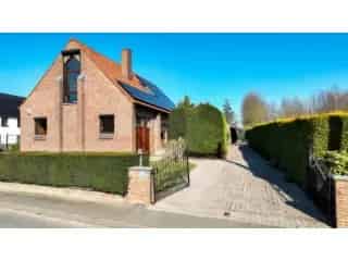 Huis te koop Silly - Ruime villa 209m² met tuin