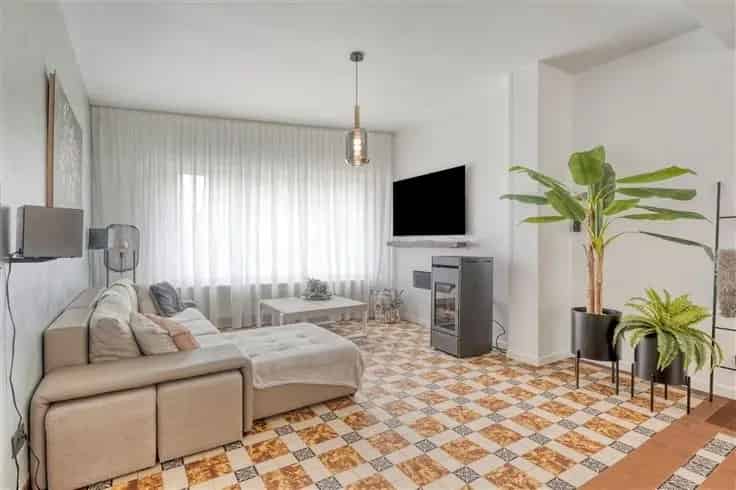 Ruime 4 Slaapkamer Huis Te Koop Denderhoutem 235m²