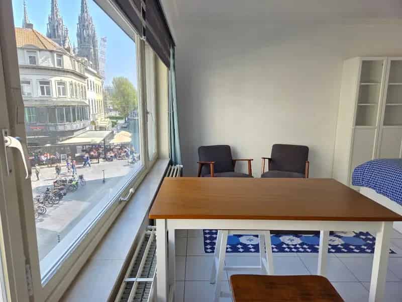 Gemeubelde Studio te Oostende Nabij Centrum
