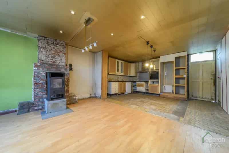 Huis te huur Beveren aan de IJzer: Renovatieproject met tuin en atelier
