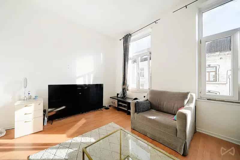 Huis te huur 3 wooneenheden - Vastgoedbelegging