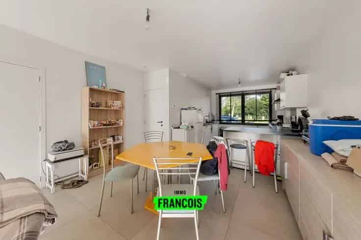 Gerenoveerde woning 3 slaapkamers 2 badkamers Assebroek