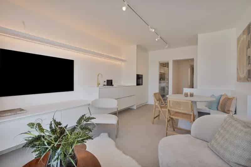 Appartement te koop: Zeezicht, gerenoveerd, meubels inbegrepen