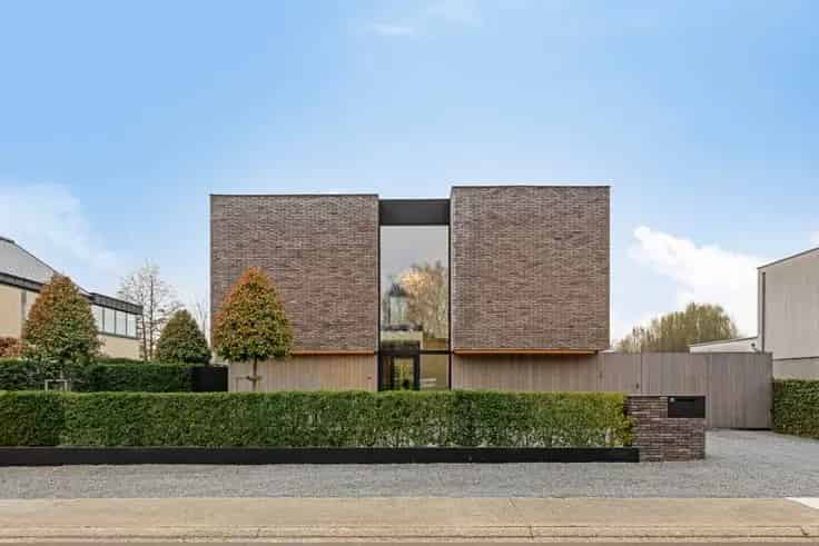 Moderne Villa Te Koop Hasselt Zwembad Ruim Perceel